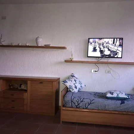 Bilocale Costa Smeralda Localita Cugnana アパート *