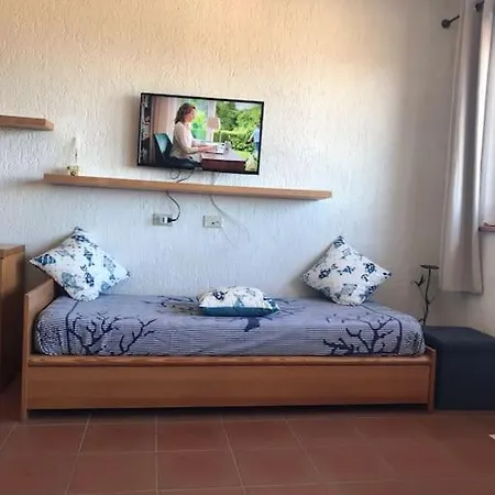 Bilocale Costa Smeralda Localita Cugnana アパート *